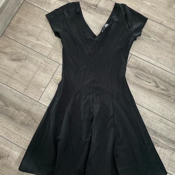 Short Black Dress - Picture 1 of 3